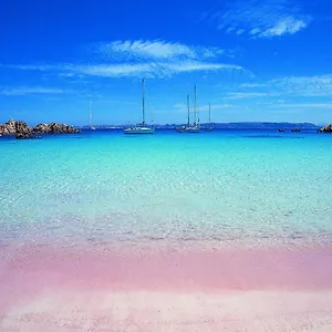  Casa vacanze Stupenda Casetta In Centro Storico La Maddalena